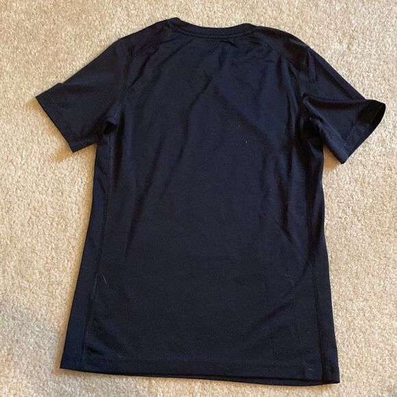 NIKE DRI-FIT KIDS MEDIUM TEE - Picture 4 of 4